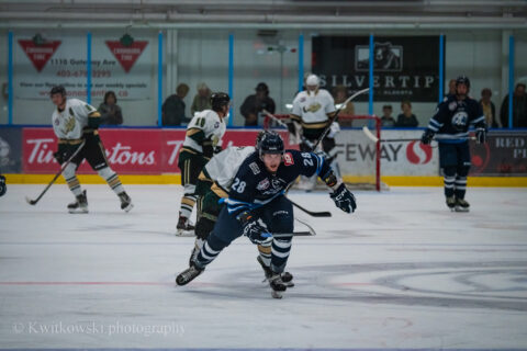 Canmore Eagles – Let Roam be your link to the rink